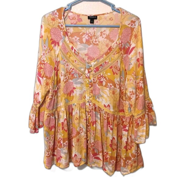 Torrid Yellow Floral Babydoll Blouse 3/4 Ruffle Sleeves Lace Trim Sz 14/16 - Picture 2 of 14